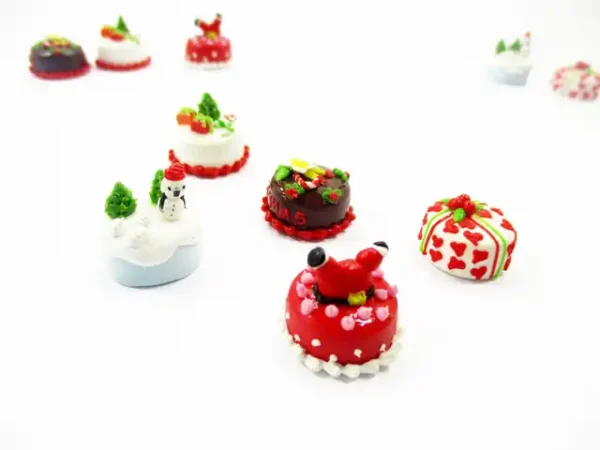 Dollhouse Miniature Food 5 Mini Christmas Cake 1.5 cm Tiny Bakery Supply 16107 - Image 4