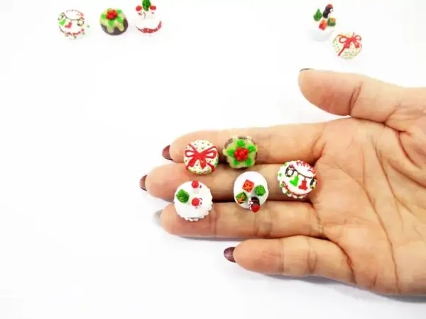 Dollhouse Miniature Food 5 Mini Christmas Cake 1.5 cm Seasonal Holiday 16109 - Image 6