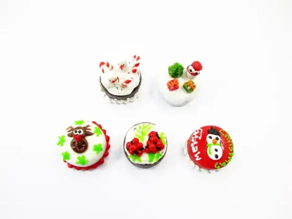 Dollhouse Miniature Food 5 Mini Christmas Cake 1.5 cm Seasonal Bakery 16111 - Image 2