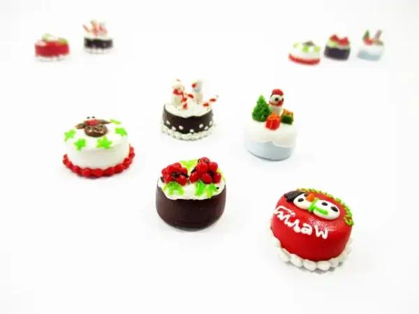 Dollhouse Miniature Food 5 Mini Christmas Cake 1.5 cm Seasonal Bakery 16111 - Image 3