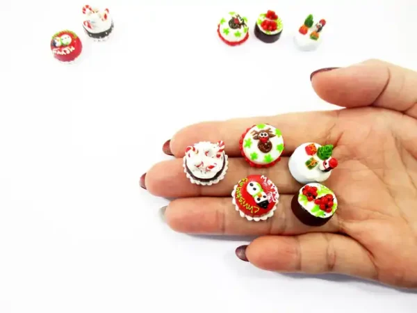 Dollhouse Miniature Food 5 Mini Christmas Cake 1.5 cm Seasonal Bakery 16111 - Image 6