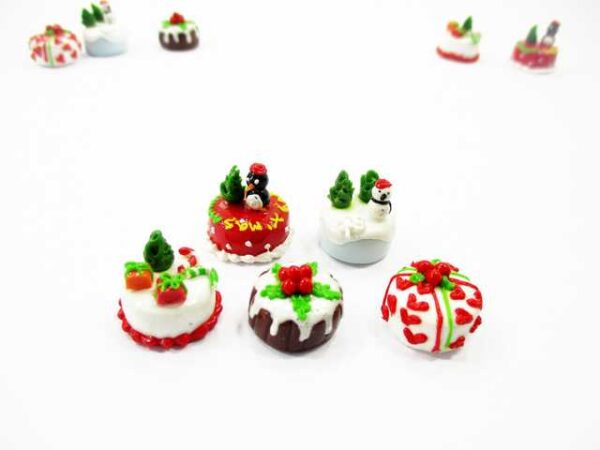 Dollhouse Miniature Food 5 Mini Christmas Cake 1.5 cm Seasonal Bakery 16114