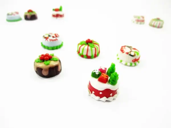 Dollhouse Miniature Food 5 Mini Christmas Cake 1.5 cm Seasonal Holiday 16115 - Image 4