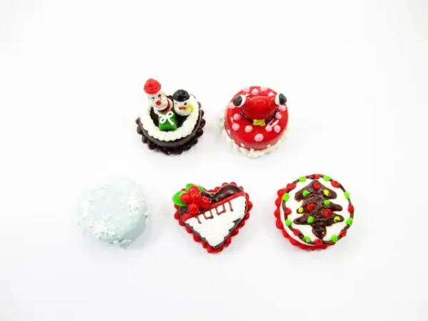 Dollhouse Miniature Food 5 Mini Christmas Cake 1.5 cm Tiny Bakery Supply 16116 - Image 2