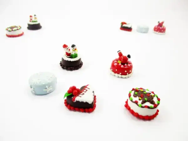 Dollhouse Miniature Food 5 Mini Christmas Cake 1.5 cm Tiny Bakery Supply 16116 - Image 3