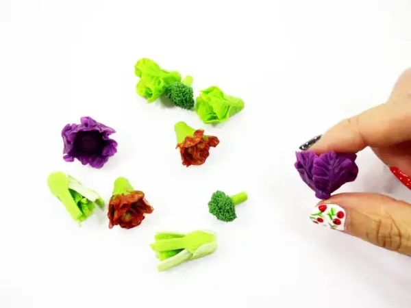 Mixed 10 Loose Red Green Salad Vegetables 1:6 Dollhouse Miniature Food 16651 - Image 7