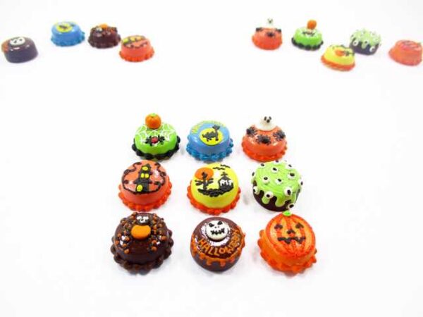Dollhouse Miniature Food 9 Mini Halloween Mixed Cake 1.5 cm Bakery Supply 16674