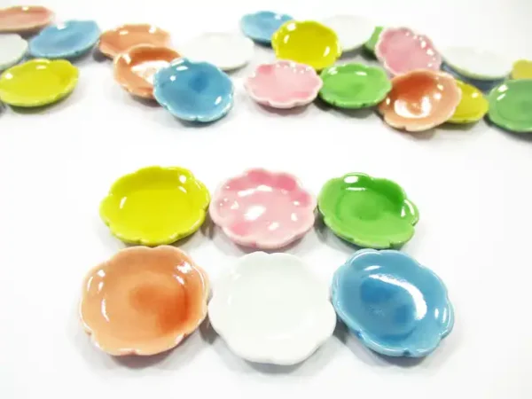 Mixed Color Scallop Plate Mini Dish Dollhouse Miniature Ceramic 2.5cm - Image 2