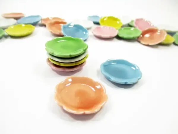 Mixed Color Scallop Plate Mini Dish Dollhouse Miniature Ceramic 2.5cm - Image 3