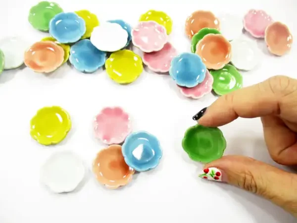 Mixed Color Scallop Plate Mini Dish Dollhouse Miniature Ceramic 2.5cm - Image 4