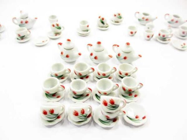 Dollhouse Miniature Ceramic 12/27 Tulip Cup Teapot Saucer Scallop Plate #S 3875