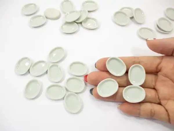 Mini White Oval Plate Dish 17x23mm Dollhouse Miniatures Ceramic Supply - Image 6