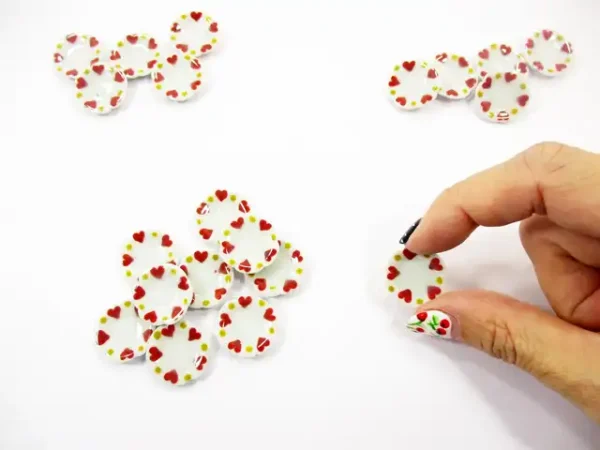 10x20mm Red Heart Paint Scallop Plate Dish Dolls House Miniature Ceramic 12947 - Image 4
