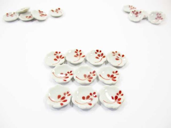 10x15mm Red Paint Scallop Plate Dish Saucer Dollhouse Miniature Ceramic 12978