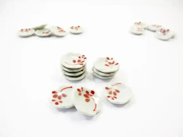 10x15mm Red Paint Scallop Plate Dish Saucer Dollhouse Miniature Ceramic 12978 - Image 3
