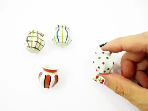 4 Hand paint Vases Dolls House Miniatures Ceramic Garden Flower Supply 13360 - Image 6