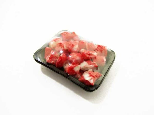 Dollhouse Miniature Food Raw Steak Beef Meat Cubes Cuts Supermarket Pack 16725