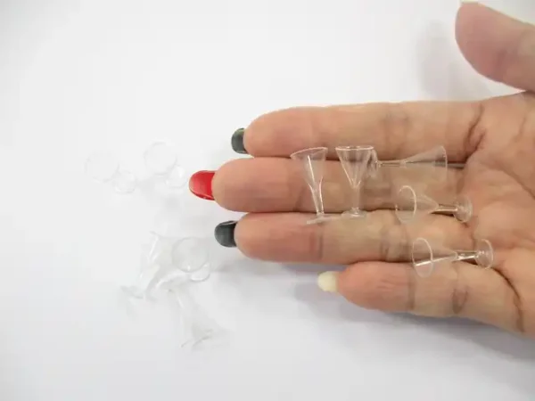Acrylic Wine Cocktail Glass Dollhouse Miniatures Bar Beverage Supply - Image 8