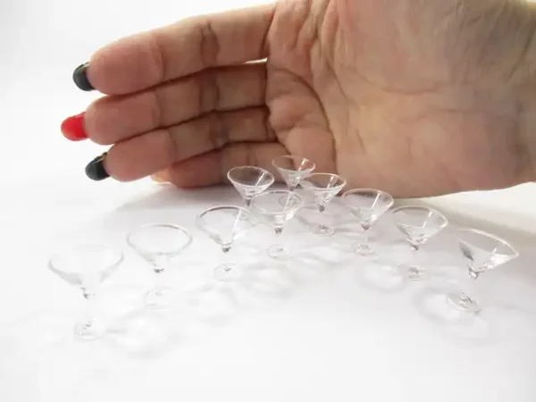 Set Acrylic Wine Cocktail Glass Dollhouse Miniature Beverage Bar Supply - Image 3