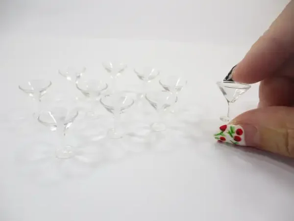 Set Acrylic Wine Cocktail Glass Dollhouse Miniature Beverage Bar Supply - Image 5