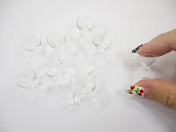 Set Acrylic Wine Cocktail Glass Dollhouse Miniature Beverage Bar Supply - Image 7