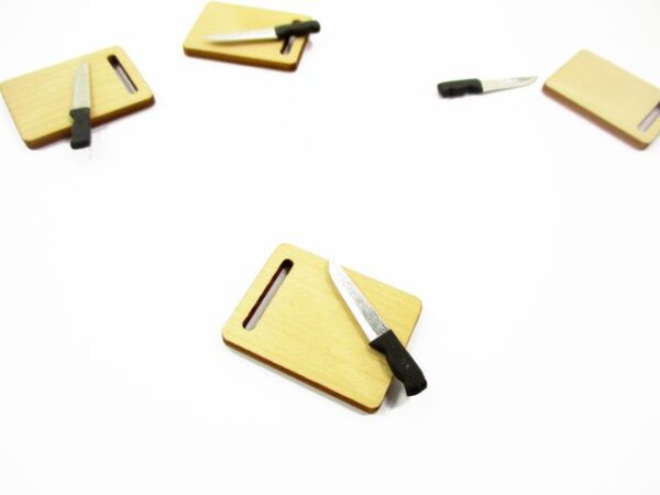 Kitchen Cooking Knife Wooden Cutting Board Dollhouse Miniature Supply 15478