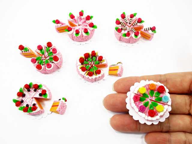 dollhouse 1:12 clay slice cake with roses, cute and sweet gift for miniature fans