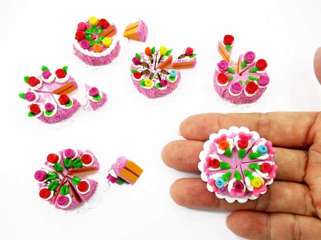 collector clay miniature slice cake with rose decorations for bakery counter, roombox and diorama display